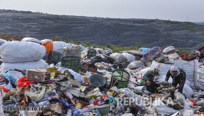 Pembangkit Listrik dari Sampah Dibangun di Bantargebang