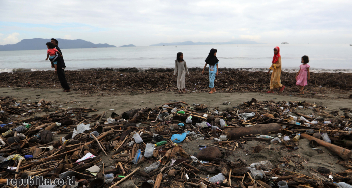 Ketua DPD RI Dorong Edukasi Soal Daur Ulang Sampah Plastik