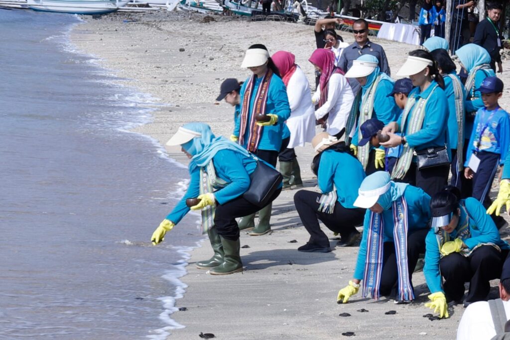 bersihkan sampah