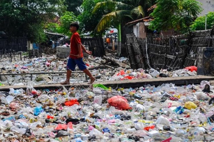 sampah plastik