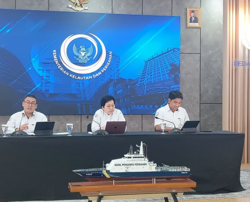 sampah plastik